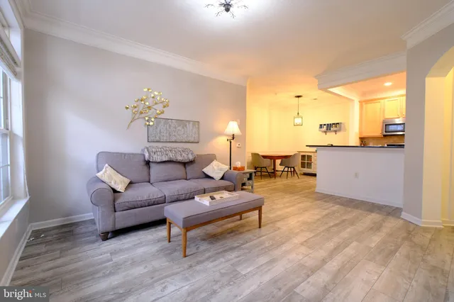 $309,900 | 505 Sunset View Terrace Southeast, Unit 104, Leesburg, VA 20175