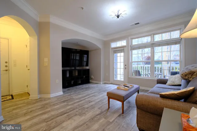 $309,900 | 505 Sunset View Terrace Southeast, Unit 104, Leesburg, VA 20175