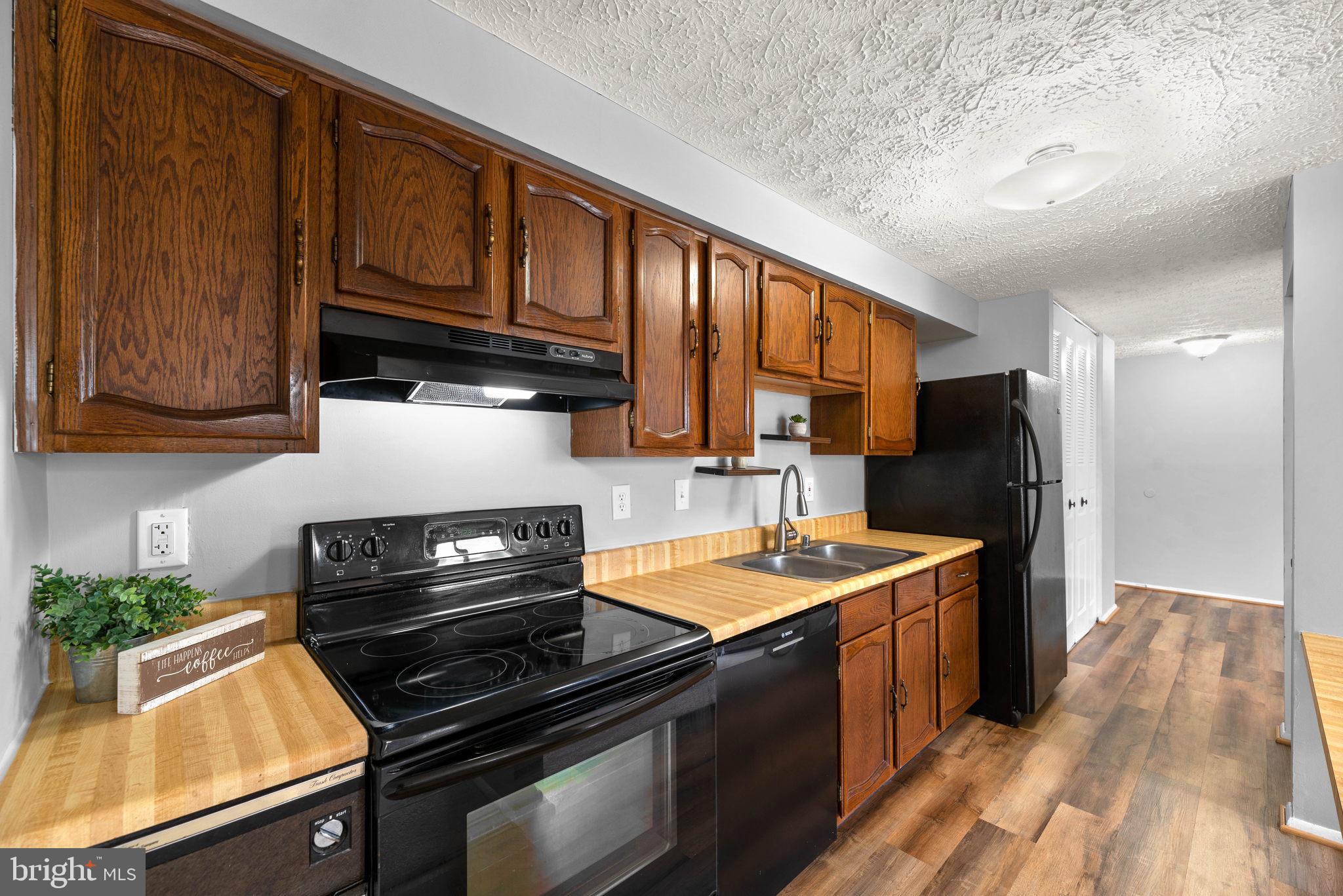 999 Heather Ridge Drive, Unit 2G Frederick, MD 21702 - Photo 11 of 31 Open Concept Kitchen