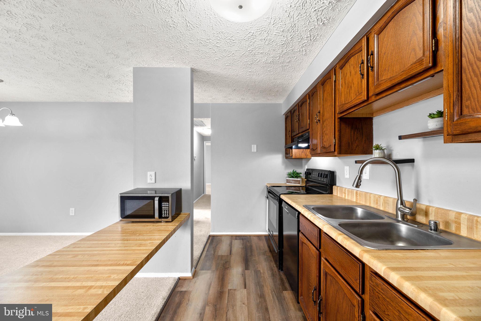 999 Heather Ridge Drive, Unit 2G Frederick, MD 21702 - Photo 13 of 31 Open Concept Kitchen