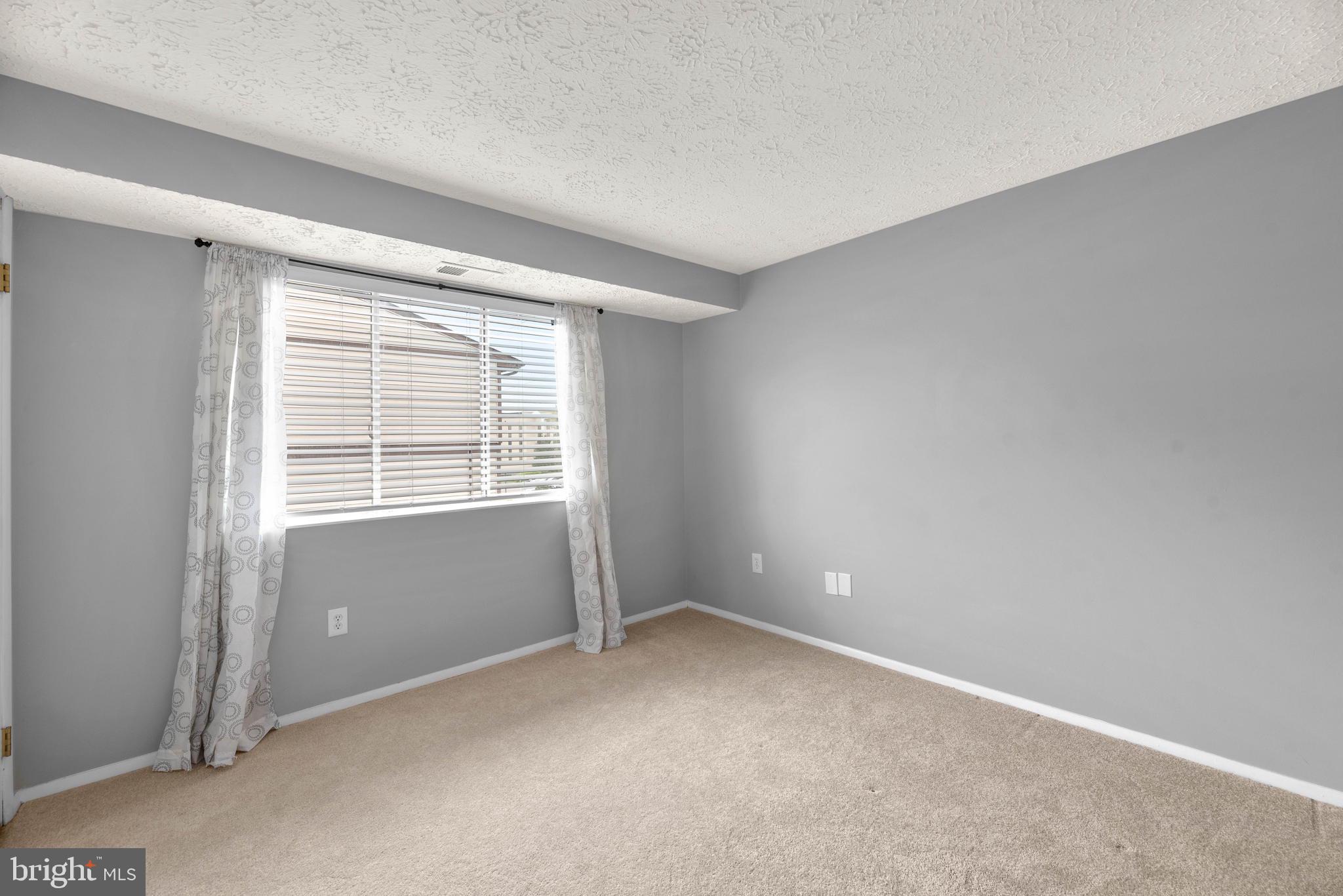 999 Heather Ridge Drive, Unit 2G Frederick, MD 21702 - Photo 22 of 31 Bedroom 2