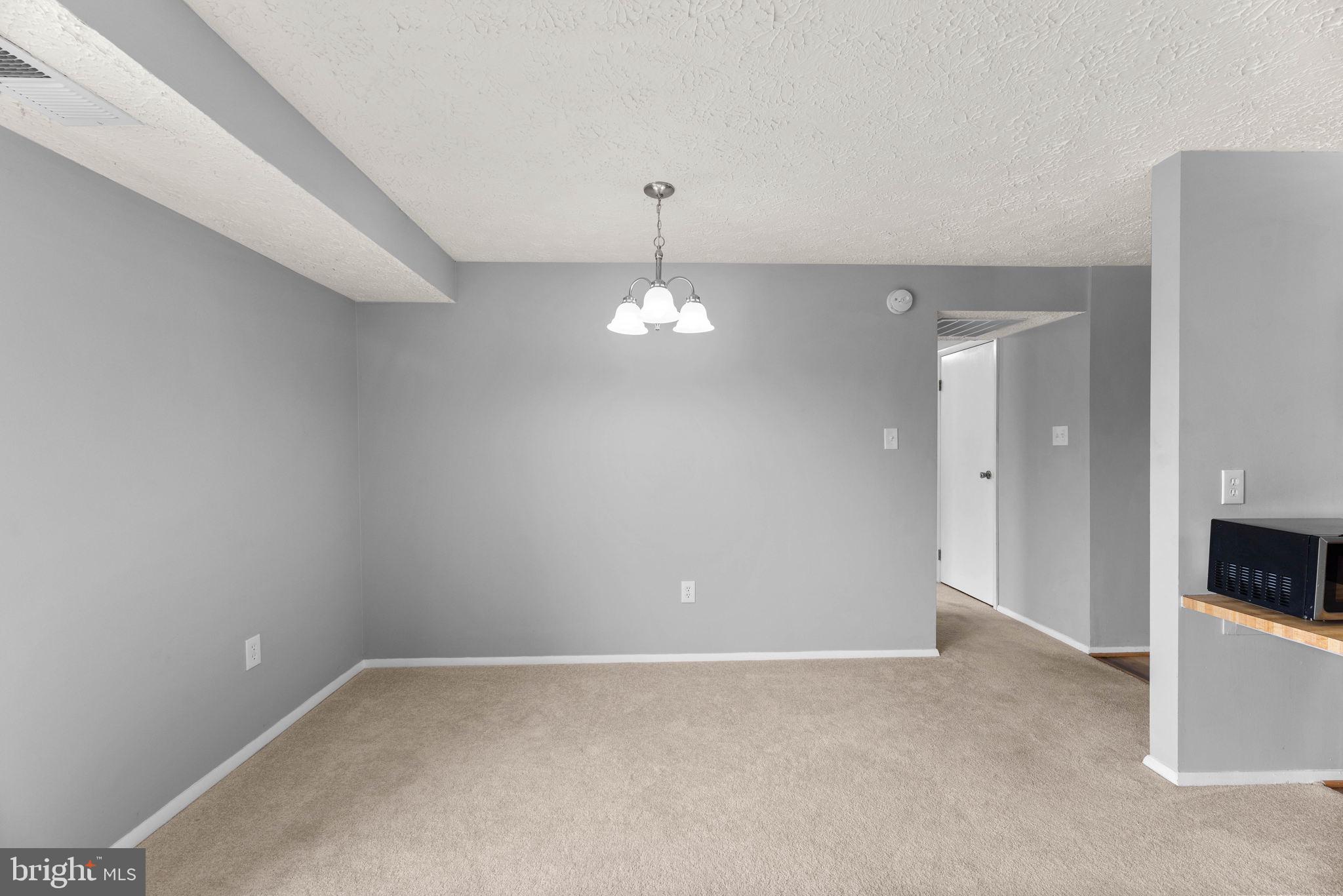 999 Heather Ridge Drive, Unit 2G Frederick, MD 21702 - Photo 7 of 31 Living / Dining Room Combo