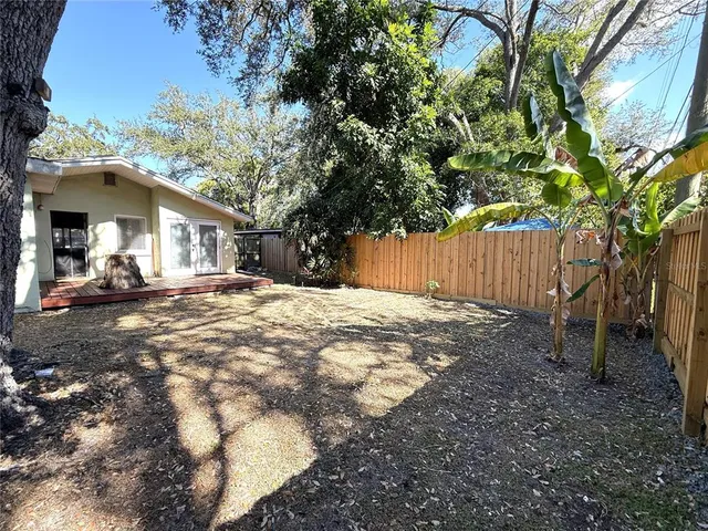 $2,300 | 421 5th Avenue Northeast, Largo, FL 33770