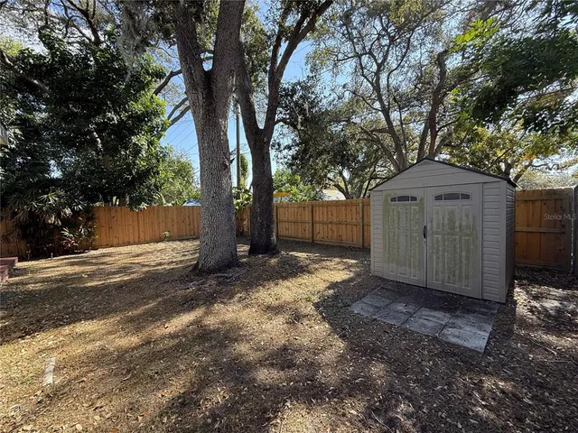 $2,300 | 421 5th Avenue Northeast, Largo, FL 33770