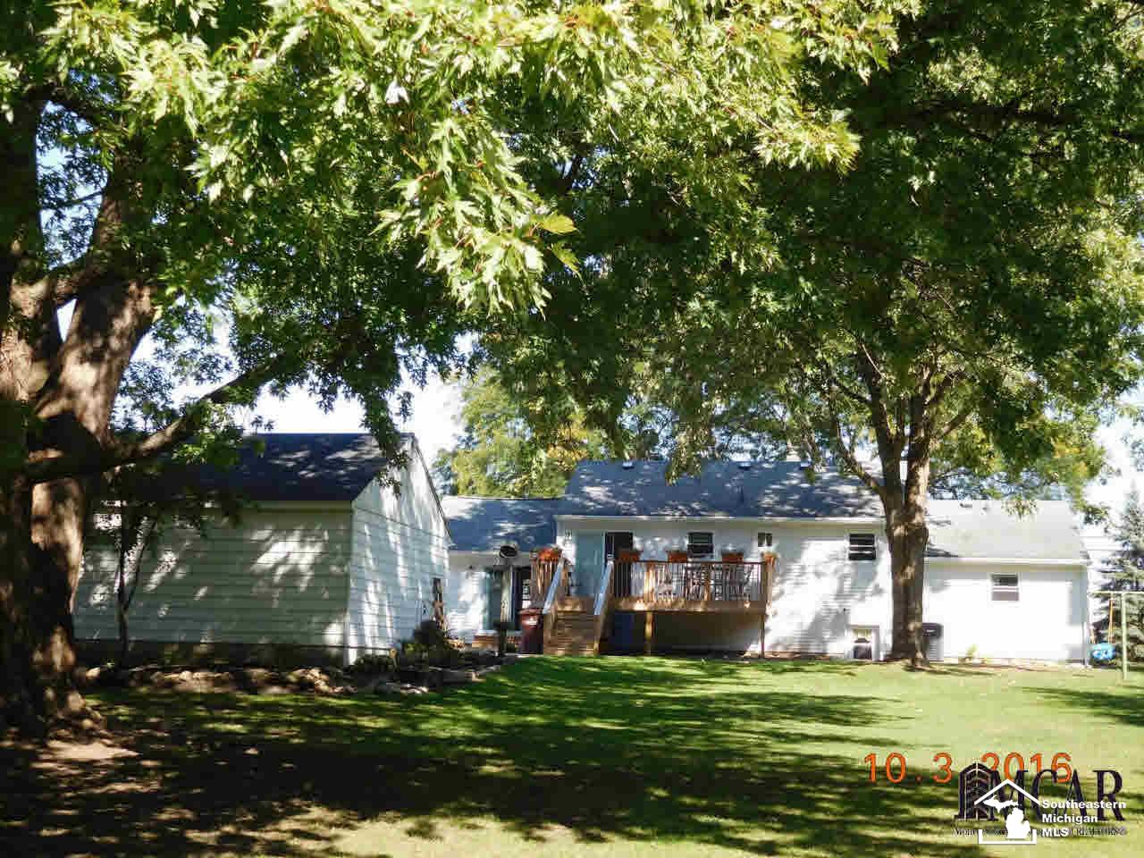 3011 North Custer Road Monroe, MI 48162 - Photo 5 of 35 21223334-4.JPG