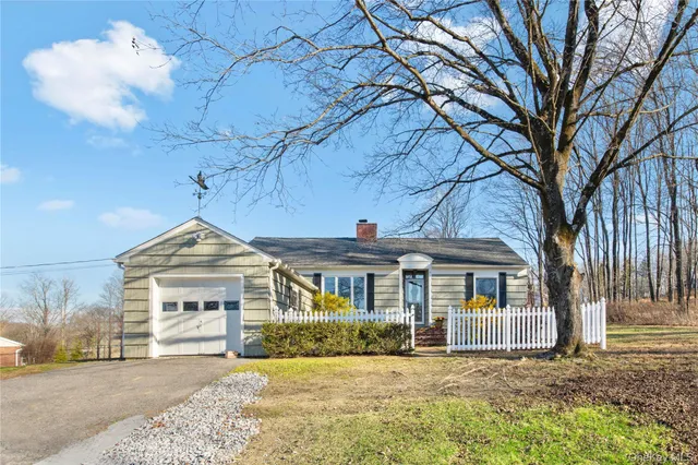 $675,000 | 2 Brick Hill Road, Somers, NY 10589