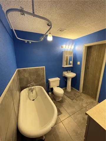 $2,200 | 606 St Rose Avenue, St. Rose, LA 70087