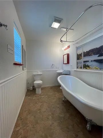 $2,200 | 606 St Rose Avenue, St. Rose, LA 70087