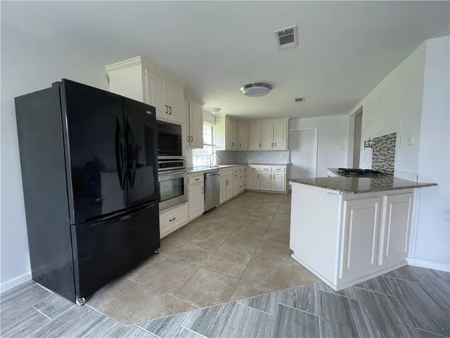 $2,200 | 606 St Rose Avenue, St. Rose, LA 70087