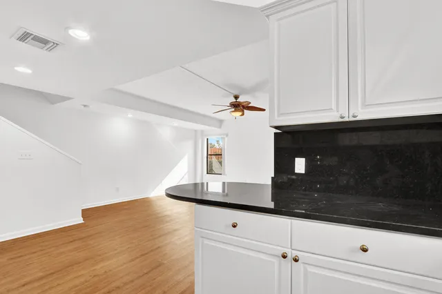 $3,000 | 52 Uno Lago Drive, Juno Beach, FL 33408