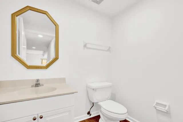 $3,000 | 52 Uno Lago Drive, Juno Beach, FL 33408