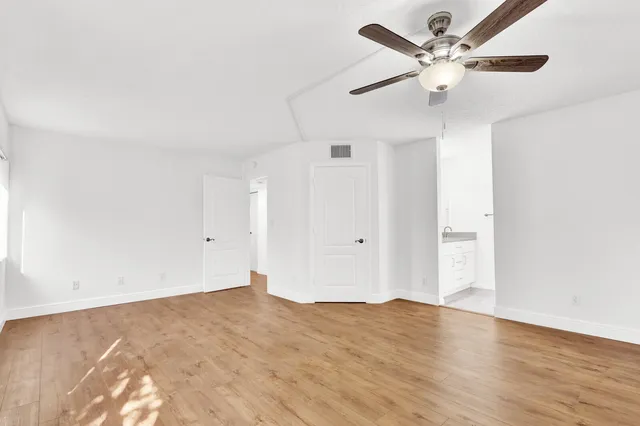 $3,000 | 52 Uno Lago Drive, Juno Beach, FL 33408