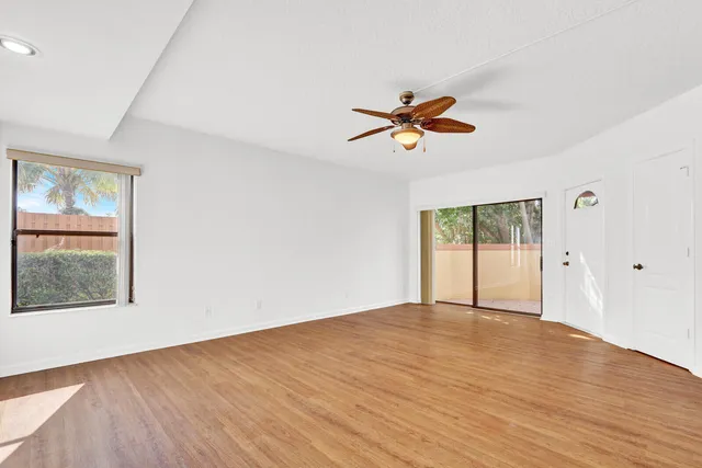 $3,000 | 52 Uno Lago Drive, Juno Beach, FL 33408