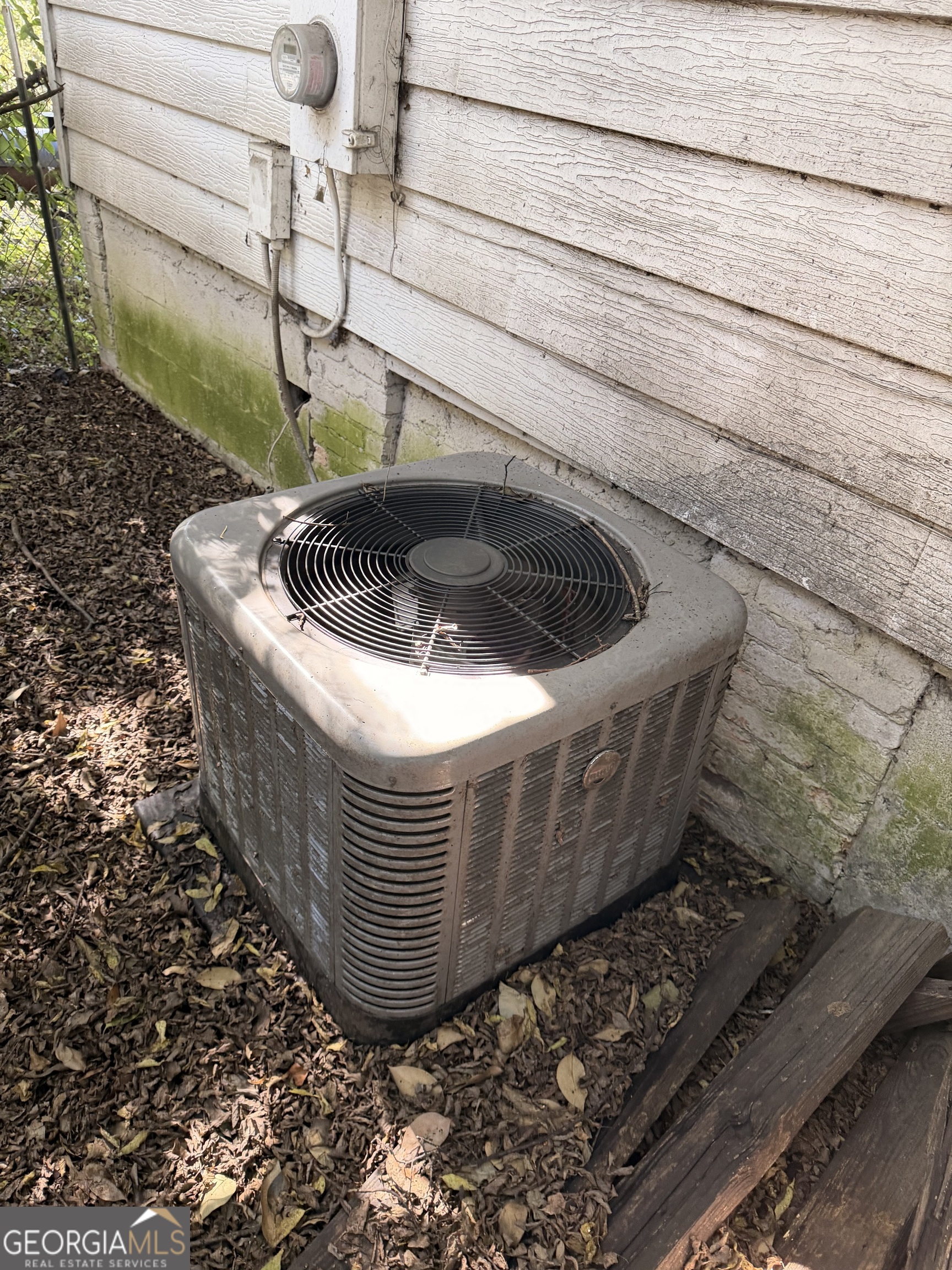 856 Grady Street Macon, GA 31206 - Photo 22 of 23 a close view of tap