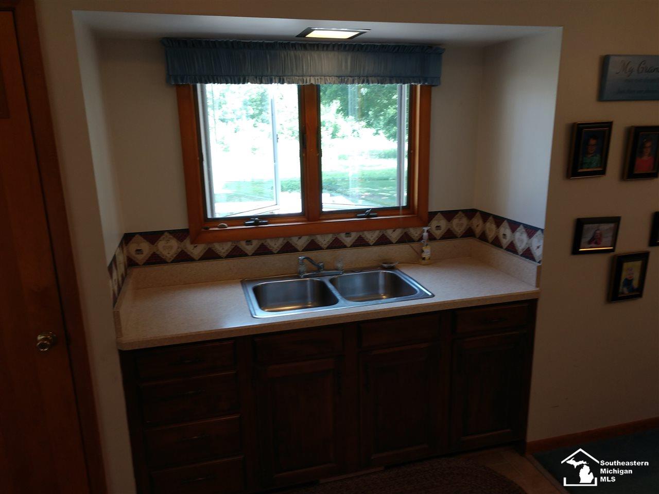 9 Ida Maybee Road Monroe, MI 48162 - Photo 8 of 18