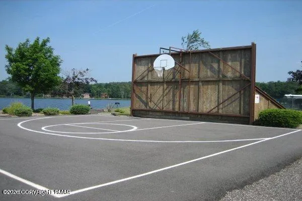 a view of a tennis court