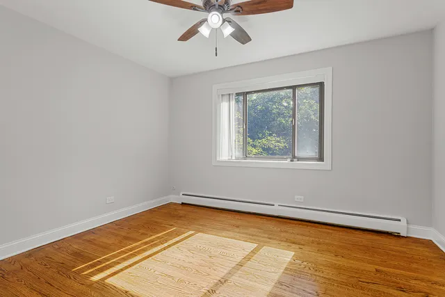 $2,200 | 6826 North Ridge Boulevard, Unit 201, Chicago, IL 60645