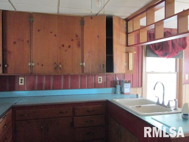 206 North Trivoli Road Trivoli, IL 61569 - Photo 9 of 36
