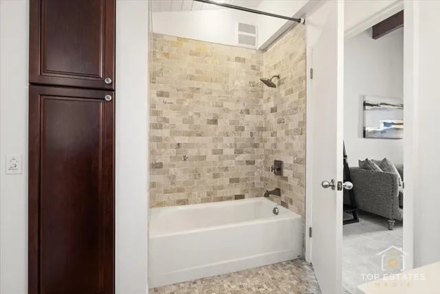 $1,230,000 | 3246 Landwehr Road, Northbrook, IL 60062