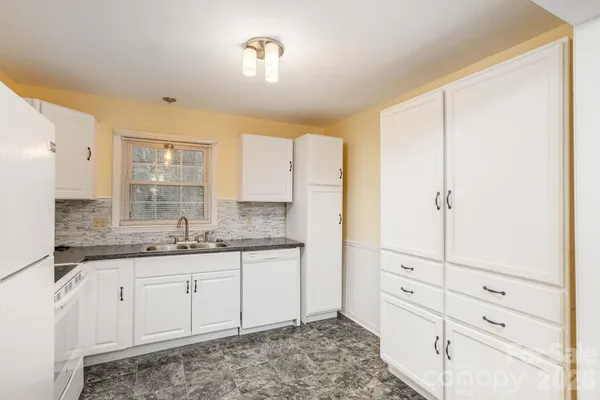 $219,000 | 101 Boyd Drive, Unit 2B, Flat Rock, NC 28731