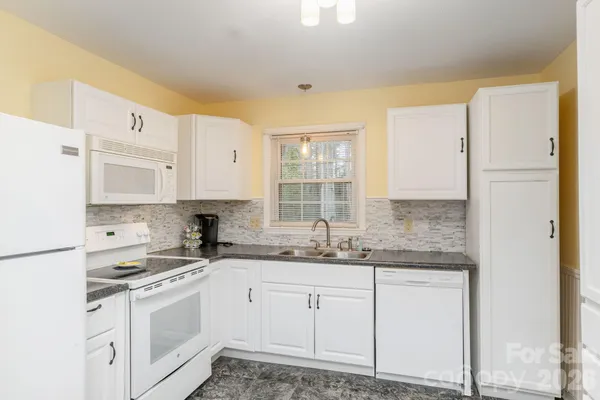 $219,000 | 101 Boyd Drive, Unit 2B, Flat Rock, NC 28731