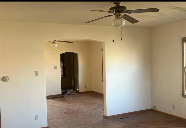 $43,000 | 301 East Jefferson Street, Clinton, MO 64735