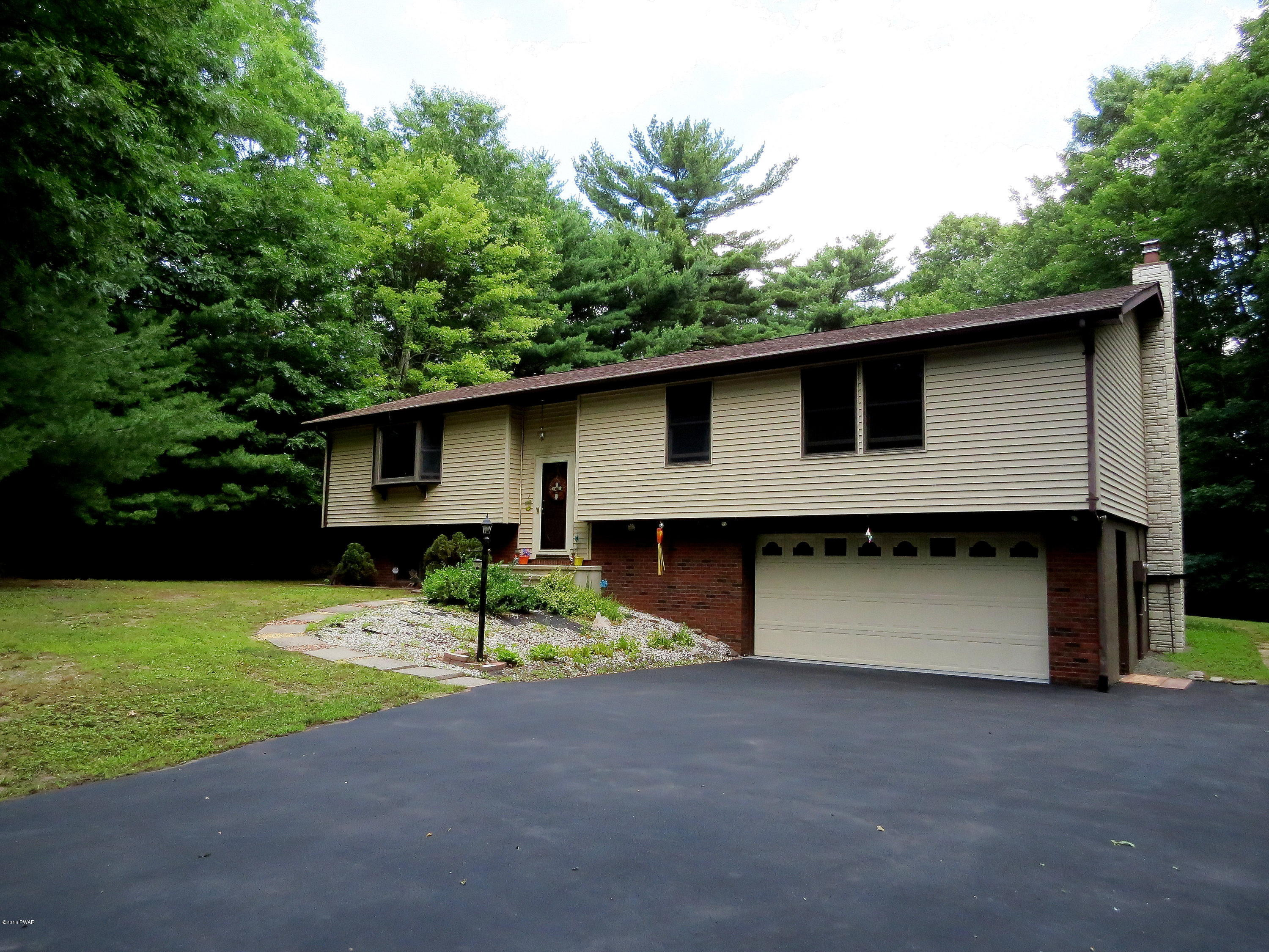 124 Pine Road Hawley, PA 18428 - Photo 1 of 46 Front main