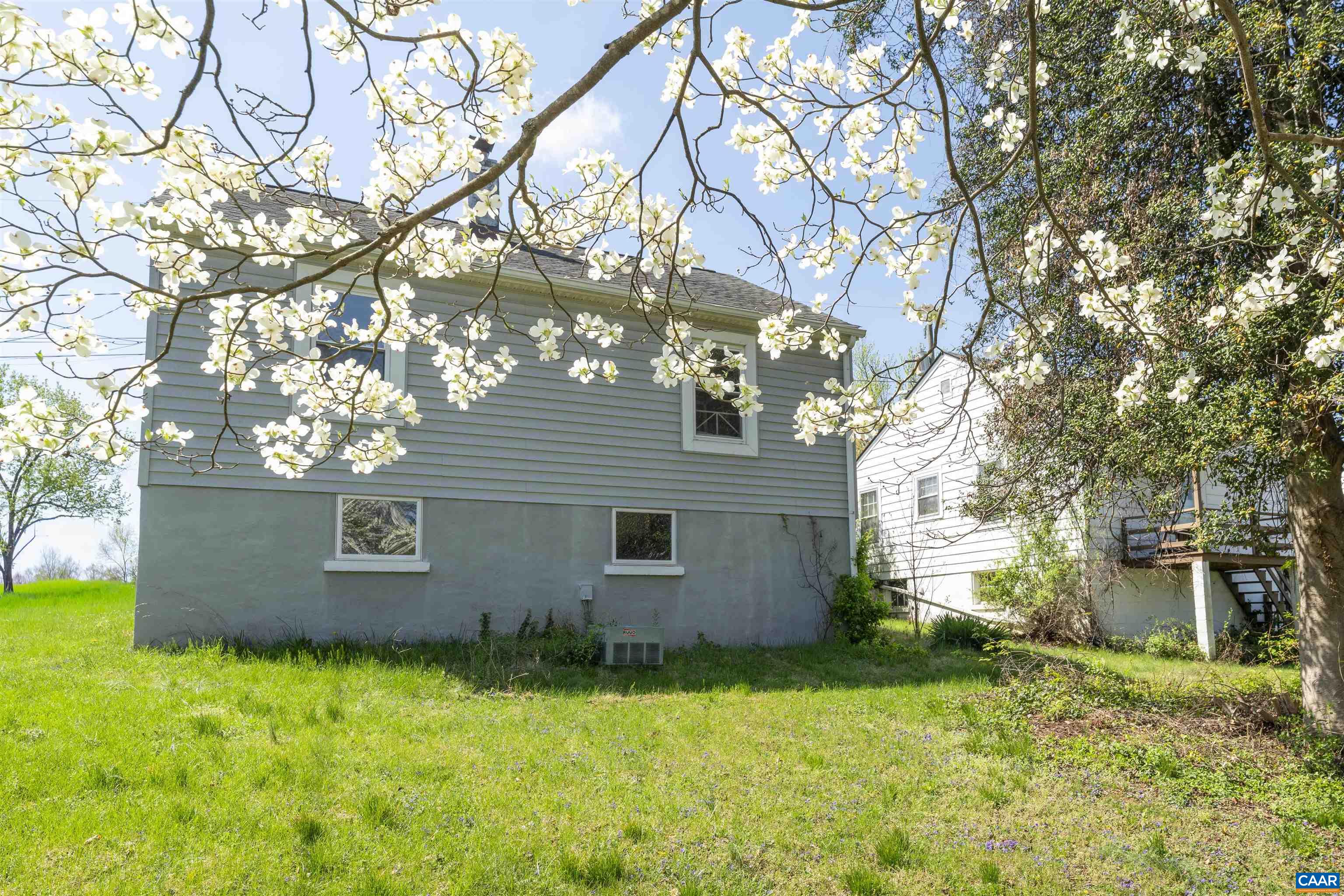 1147 Meriwether Street Charlottesville, VA 22902 - Photo 16 of 25