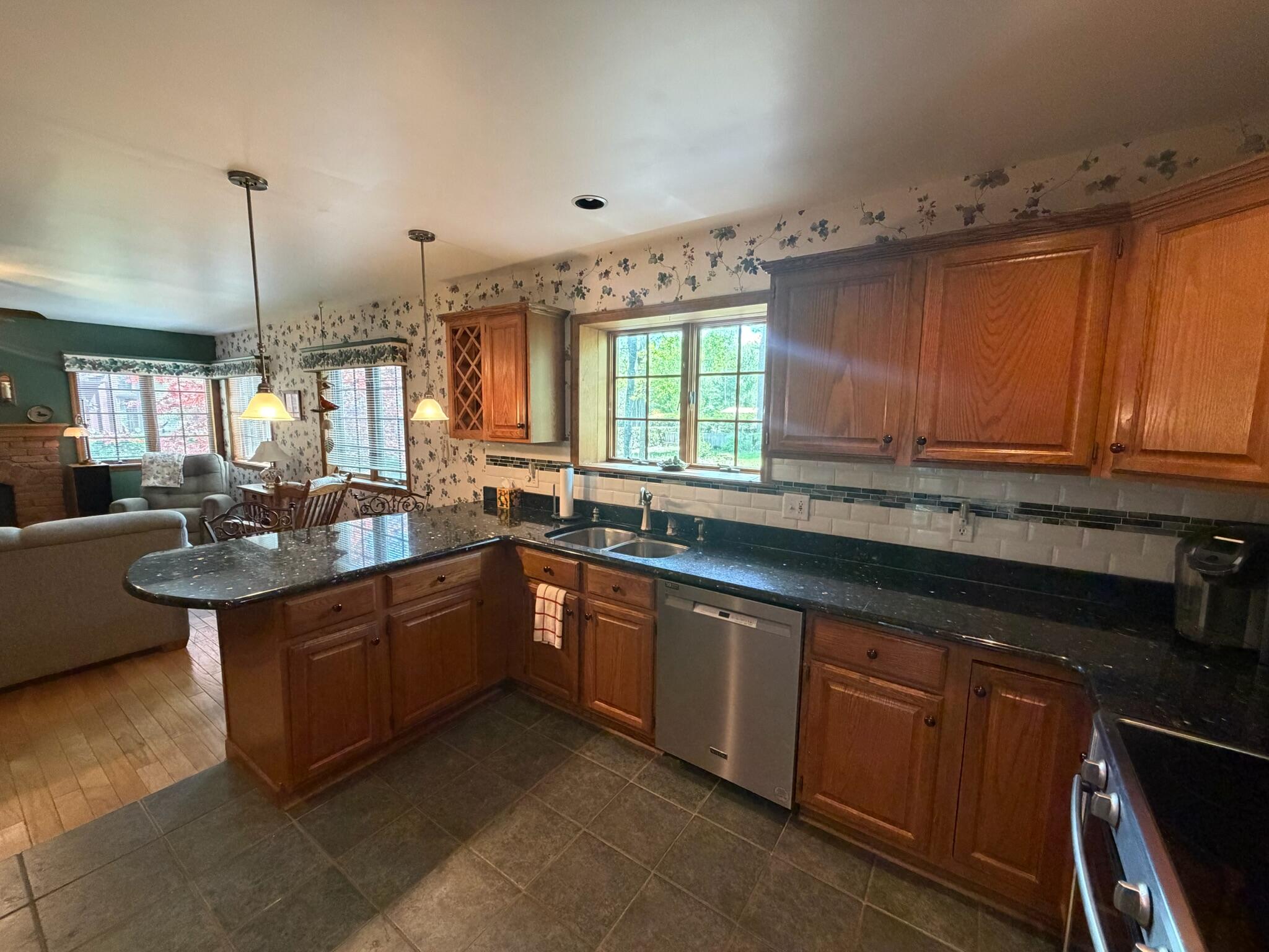 17 Pine Ridge Drive Morrisonville, NY 12962 - Photo 8 of 31 IMG_2539