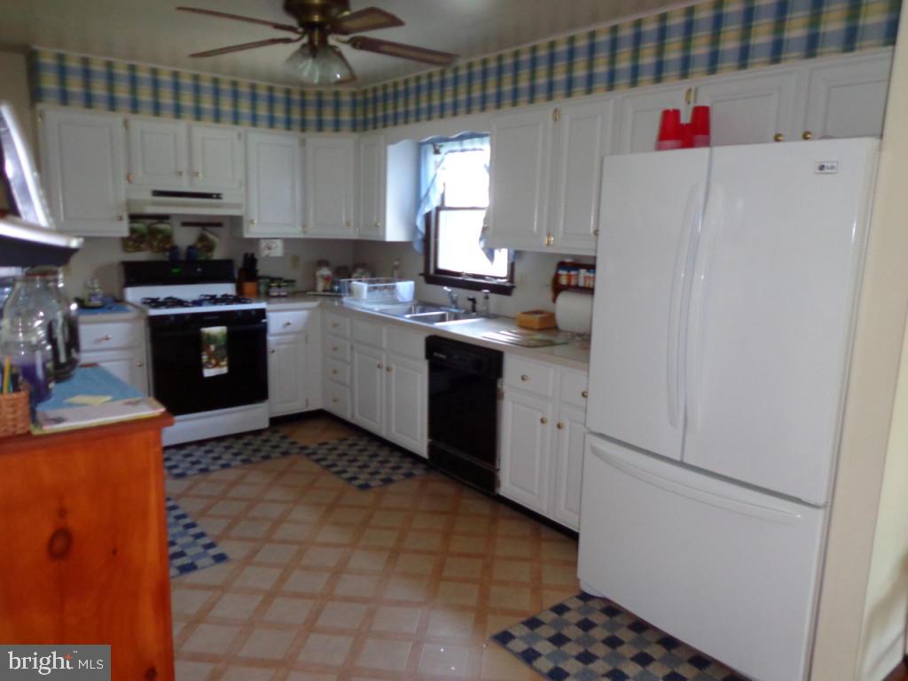 3915 Concordia Road Columbia, PA 17512 - Photo 5 of 17 Gallery Image 5