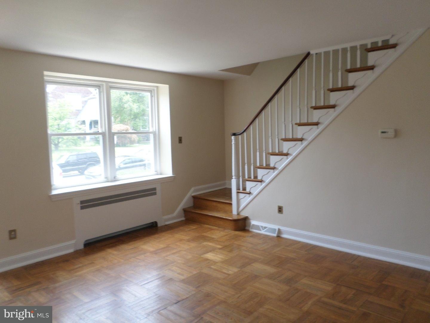 106 Green Valley Road Upper Darby, PA 19082 - Photo 4 of 15 Living Room