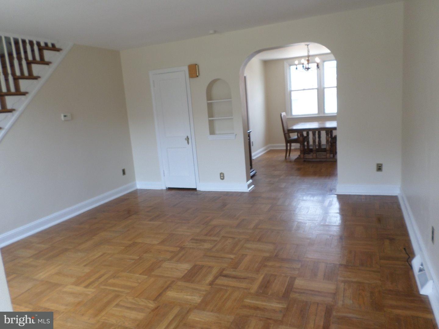 106 Green Valley Road Upper Darby, PA 19082 - Photo 5 of 15 Living Room