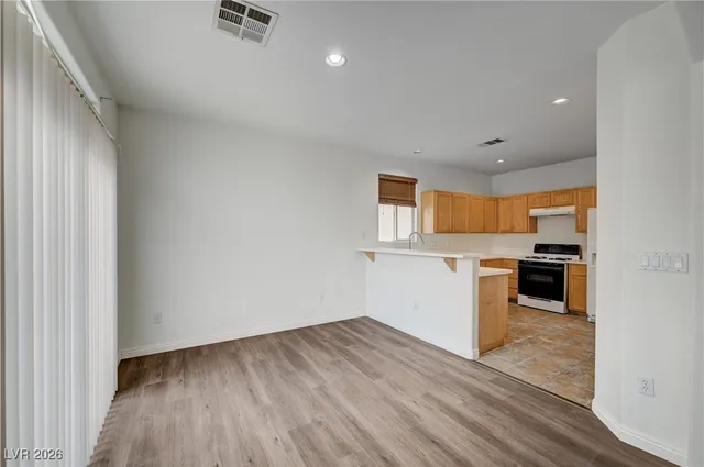 $1,950 | 9299 Adamshurst Avenue, Las Vegas, NV 89148