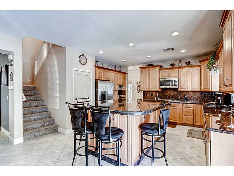 265 Violet Note Street Henderson, NV 89074 - Photo 5 of 20 Kitchen.
