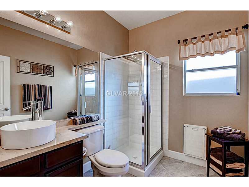 265 Violet Note Street Henderson, NV 89074 - Photo 8 of 20 Bathroom. Downstairs bath