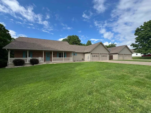 $455,000 | 230 New Sandpit Acres, Bedford, IN 47421