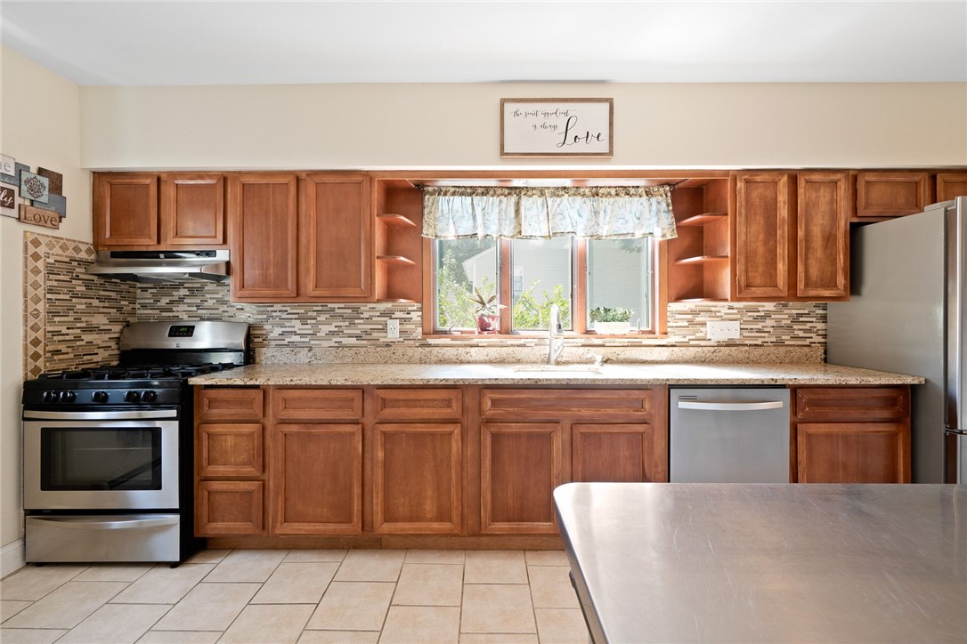 354 Old River Road Lincoln, RI 02838 - Photo 12 of 34 Gallery Image 12