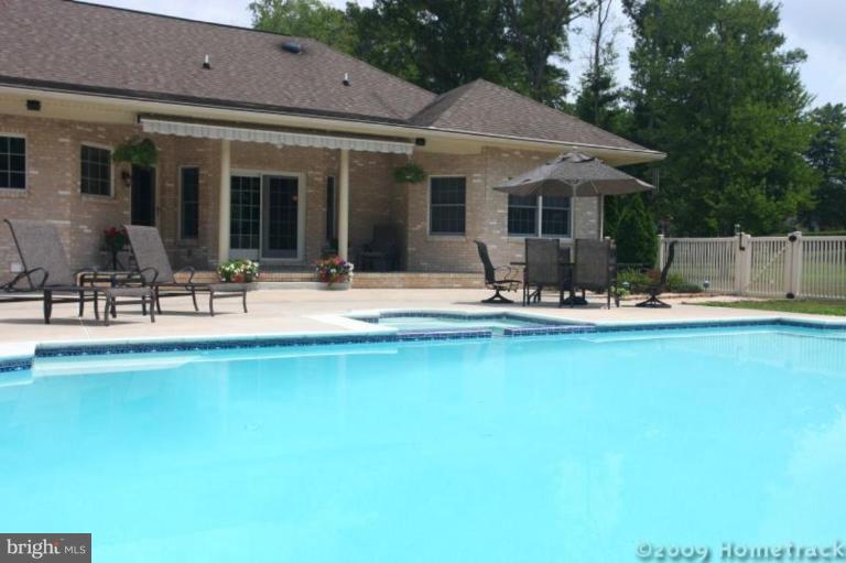 10504 Vincent Road White Marsh, MD 21162 - Photo 8 of 30 Swimming Pool 2