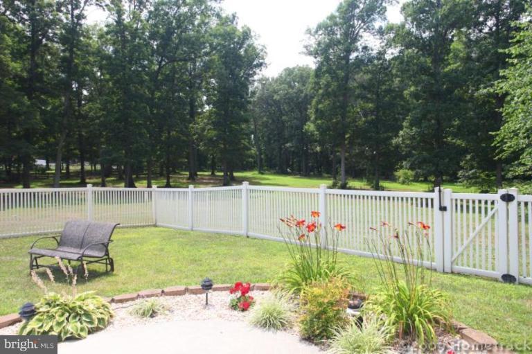 10504 Vincent Road White Marsh, MD 21162 - Photo 9 of 30 Garden