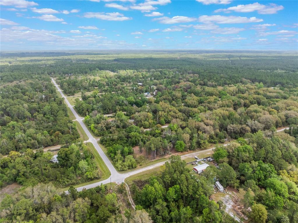 515 Gardenia Avenue Georgetown, FL 32139 - Photo 7 of 25 a view of a green field