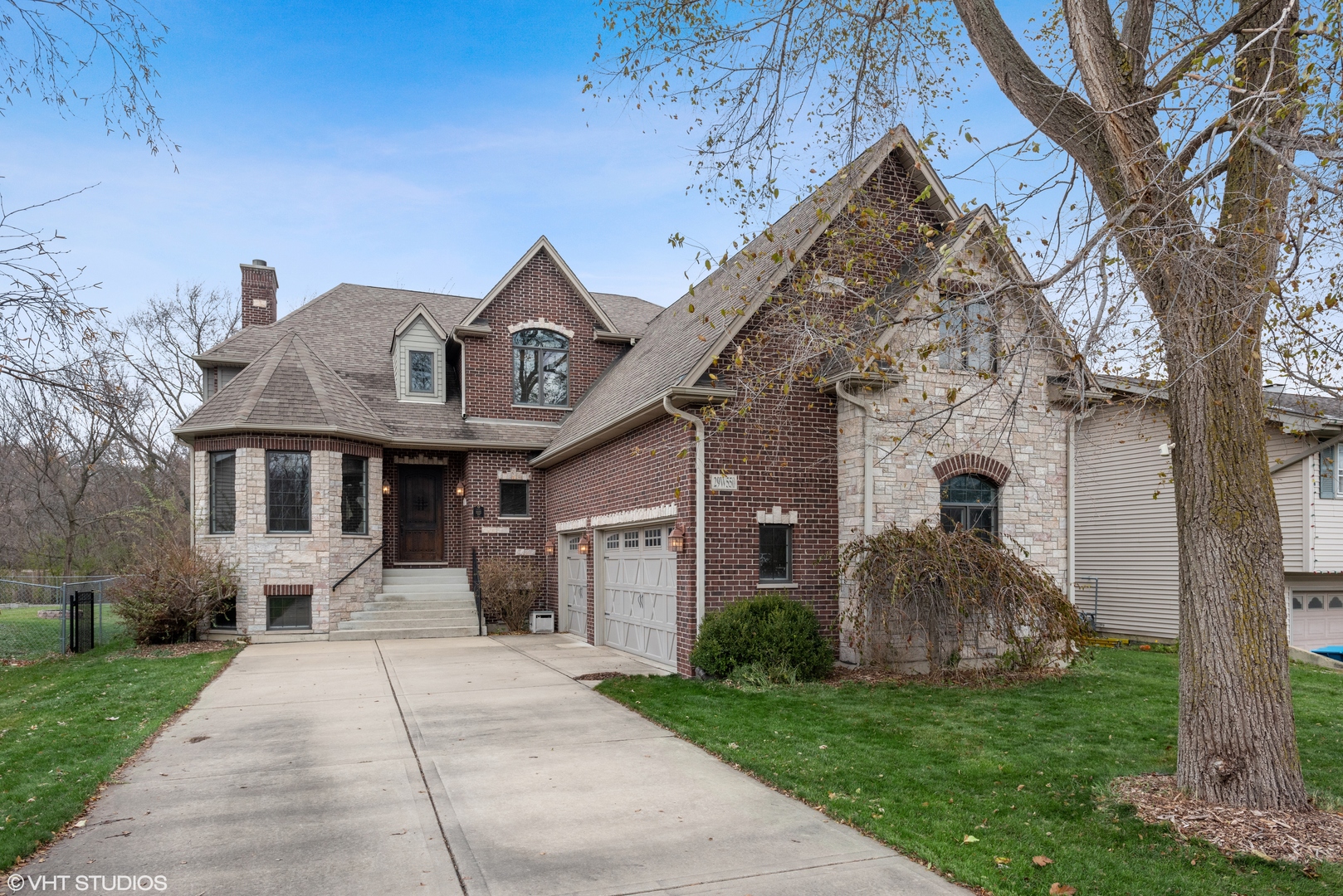 29 Butterfield Road Warrenville, IL 60555 - Photo 1 of 32