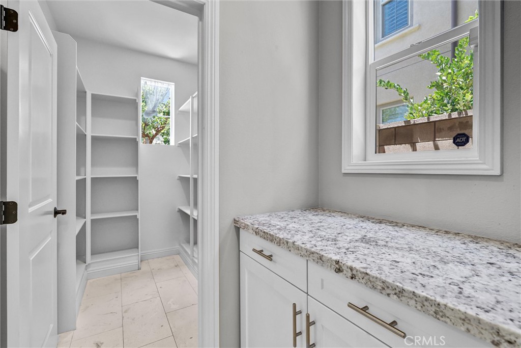 119 Patton Way Tustin, CA 92782 - Photo 25 of 58