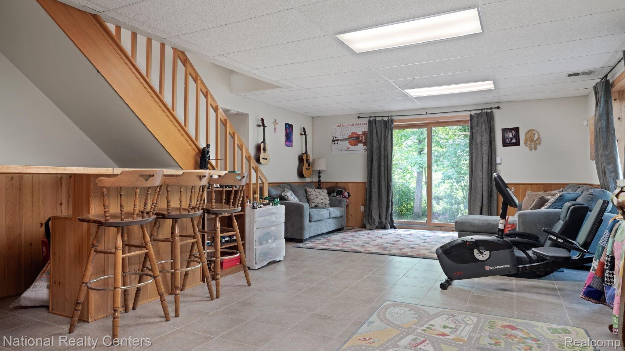 2370 Highfield Road Waterford, MI 48329 - Photo 25 of 34 Finished lower level with additional office space