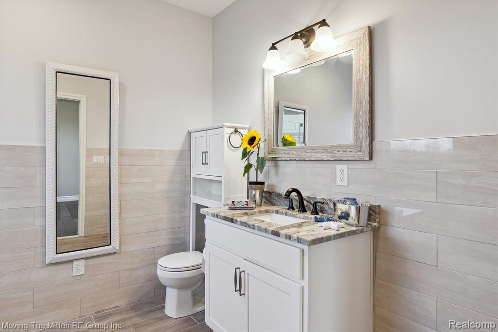 48035 Willis Road Belleville, MI 48111 - Photo 25 of 54