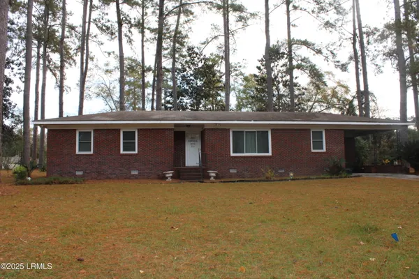 $215,000 | 301 Pulaski Drive West, Hampton, SC 29924