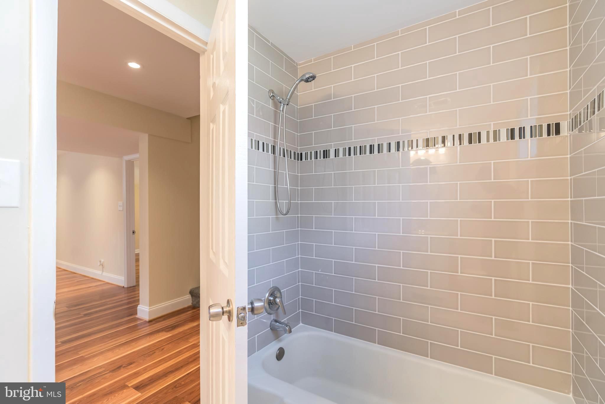 11301 Mapleview Drive Silver Spring, MD 20902 - Photo 22 of 30 Bathroom #2