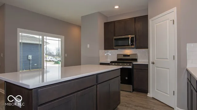 $319,900 | 191 Springfield Crossing, Greenfield, IN 46140