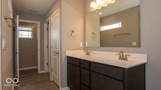 $319,900 | 191 Springfield Crossing, Greenfield, IN 46140