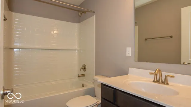 $319,900 | 191 Springfield Crossing, Greenfield, IN 46140