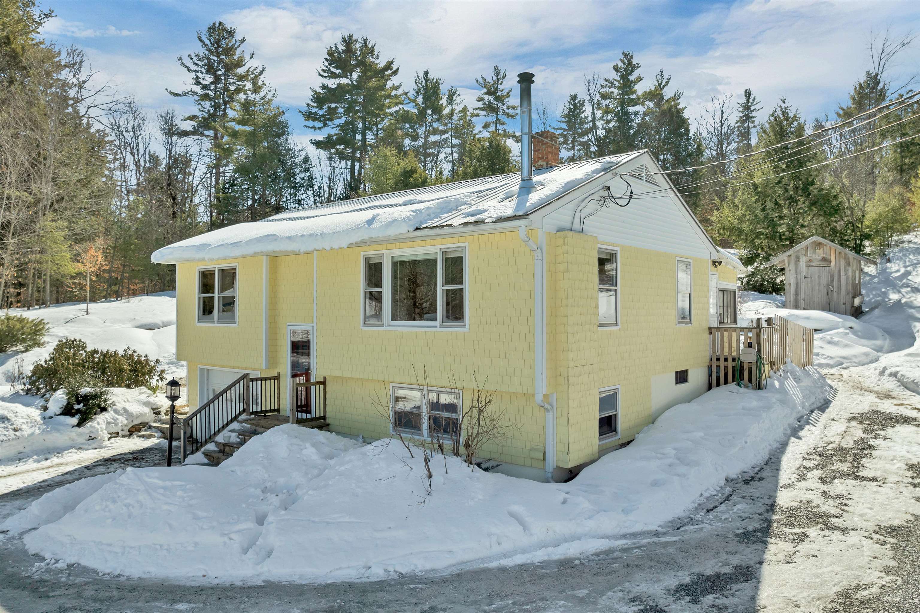 23 Pappas Road Claremont, NH 03743 - Photo 2 of 48